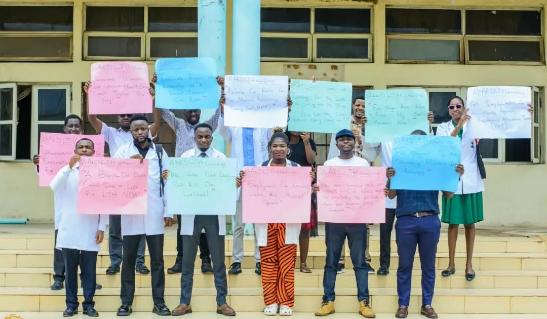 PHOTOS: LAUTECH hospital resident doctors protest over unpaid arrears, understaffing